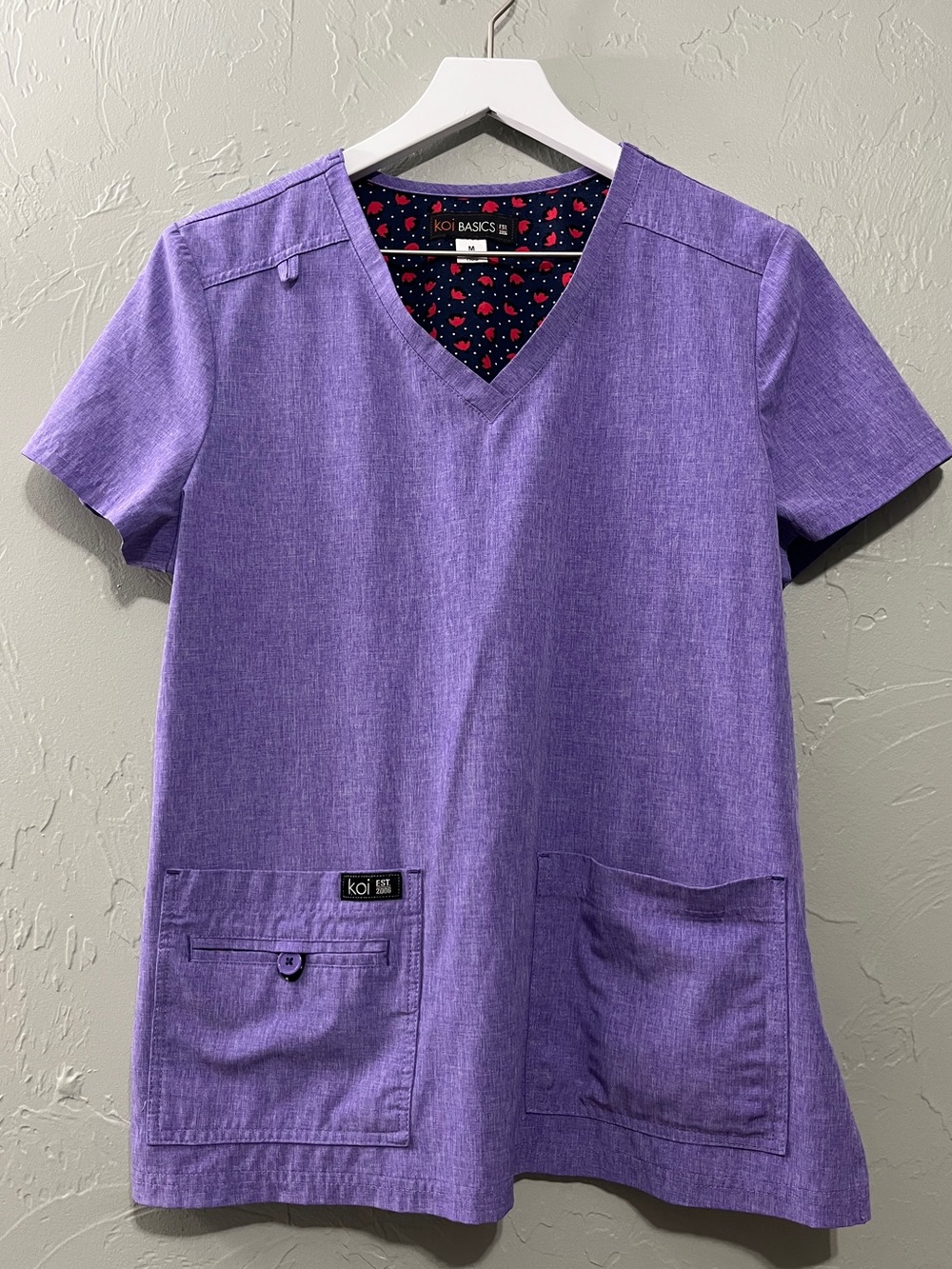 Koi Heather Purple V-Neck Scrub Top size medium scrubs shirt